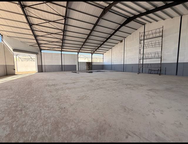 822M² WAREHOUSE TO LET IN BLACKHEATH INDUSTRIAL